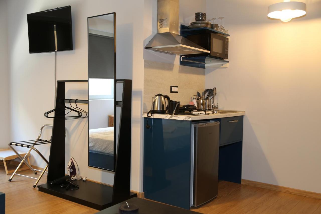 Rooster Suites Athènes Extérieur photo