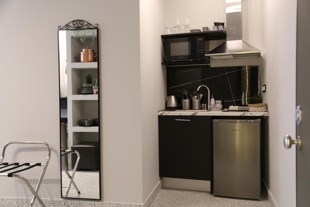 Rooster Suites Athènes Extérieur photo