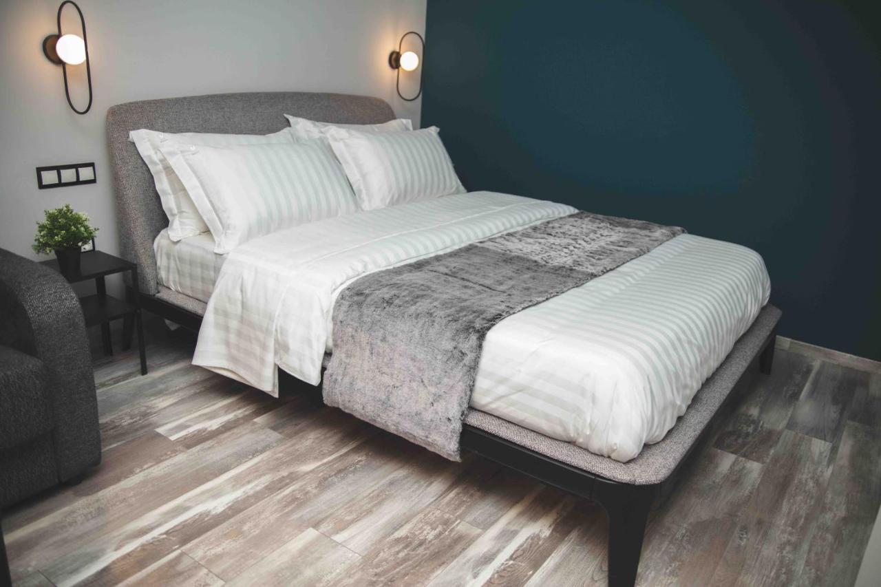 Rooster Suites Athènes Extérieur photo