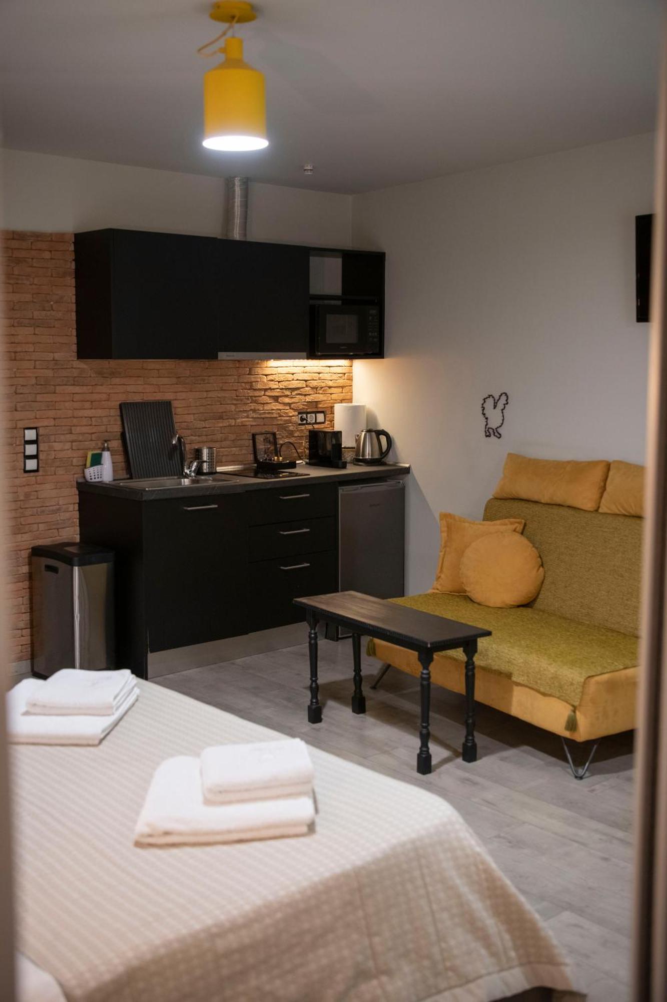 Rooster Suites Athènes Extérieur photo