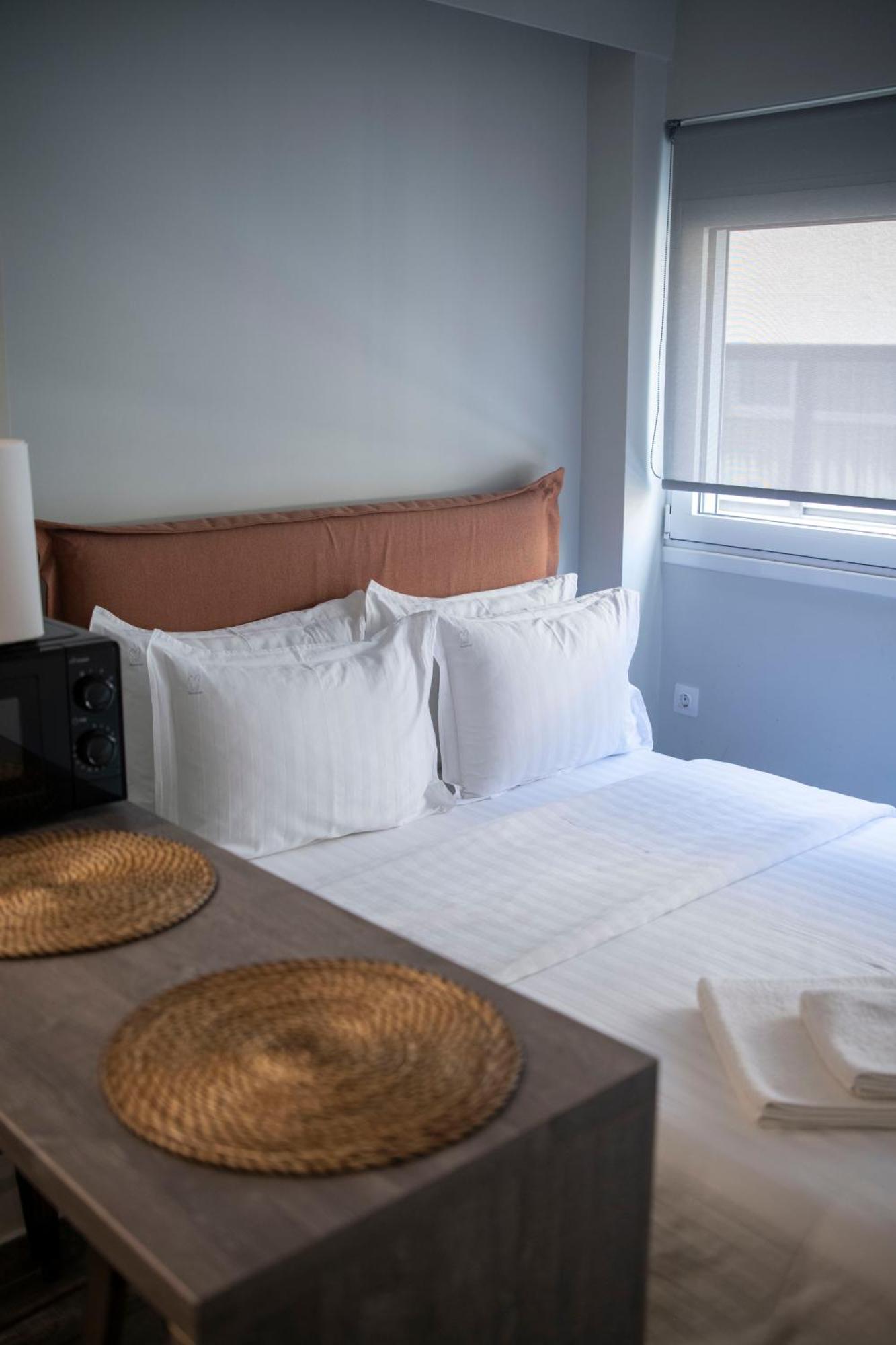 Rooster Suites Athènes Extérieur photo