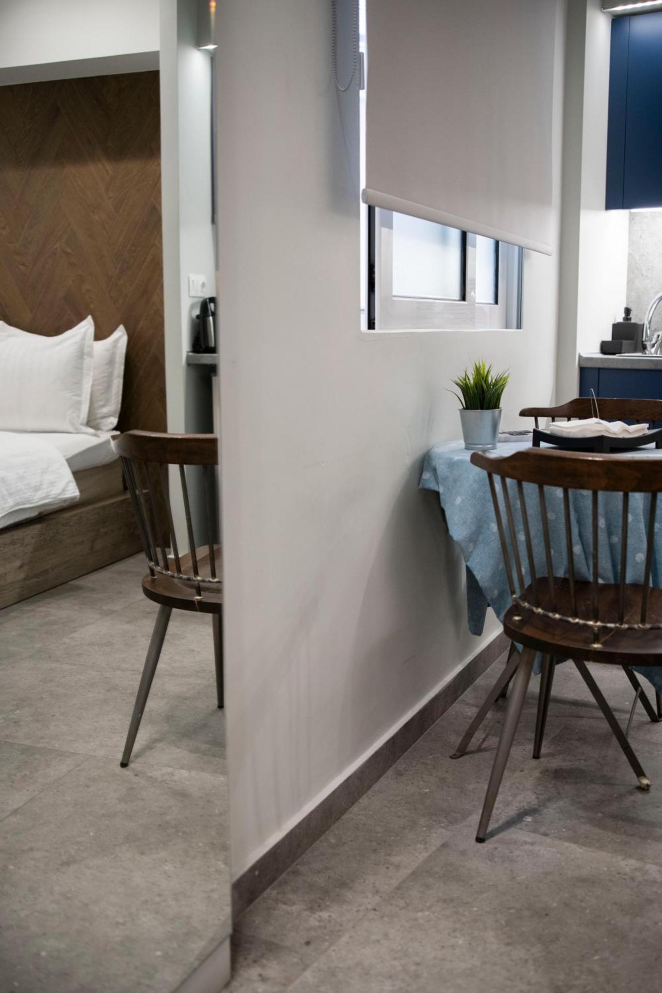 Rooster Suites Athènes Extérieur photo